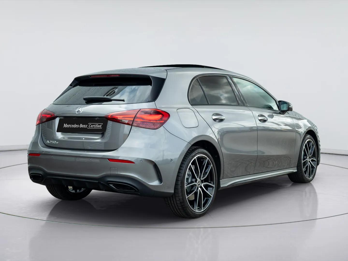 Mercedes-Benz A-Klasse Hatchback 250 e 140 Year Edition - Afbeelding 2
