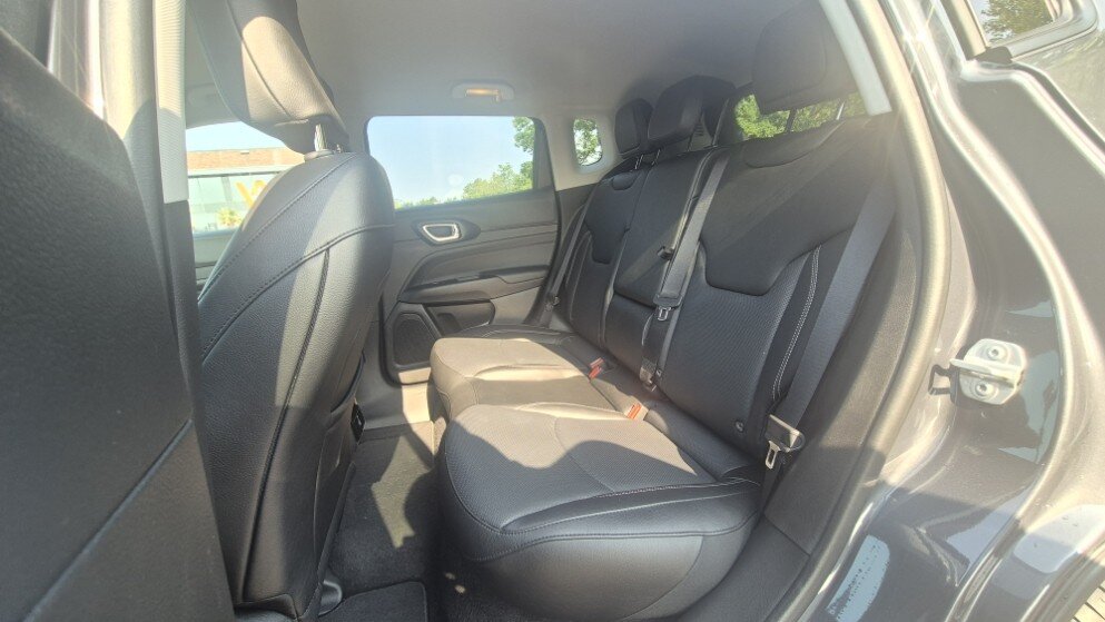 Jeep Compass 1.5T e-Hybrid | UPLAND | Navi | Camera | PDC | Climate | Adapt. Cruise | LED | Keyless | DAB+ | Lichtmetaal - Afbeelding 5