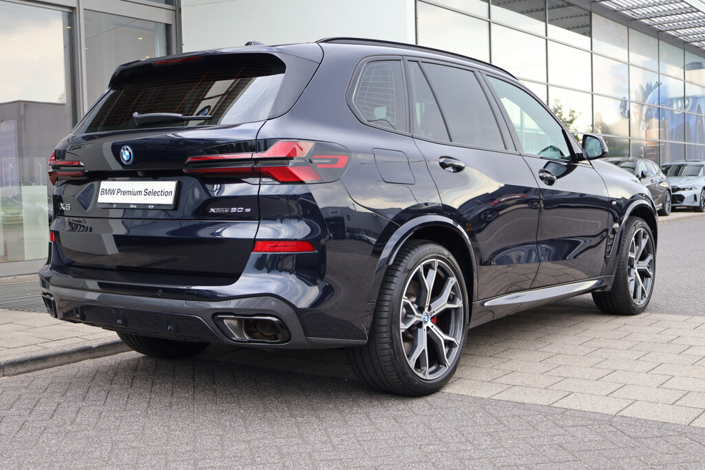 BMW X5 8