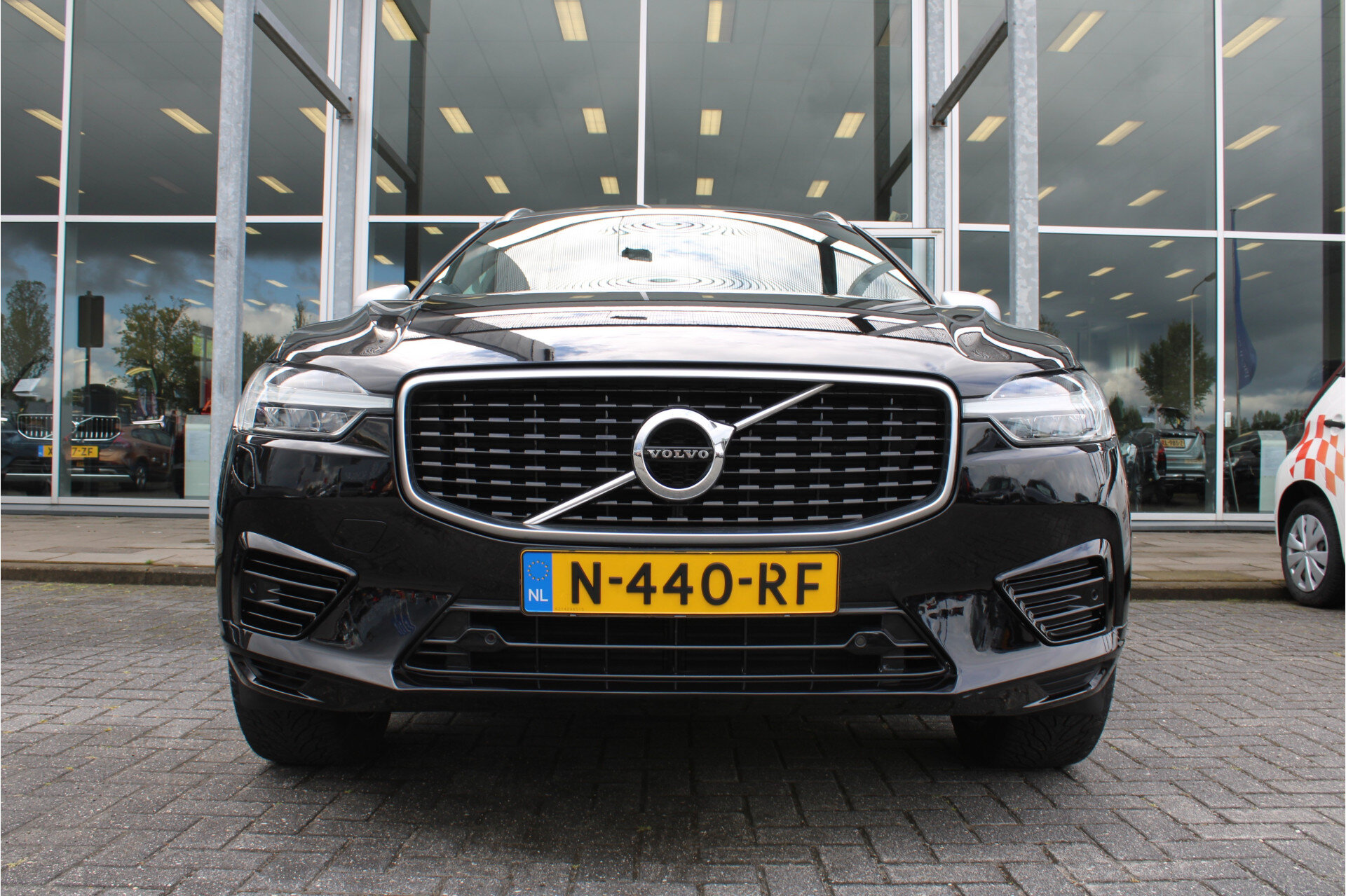Volvo XC60 T8 Twin Engine AWD R-Design - Afbeelding 4