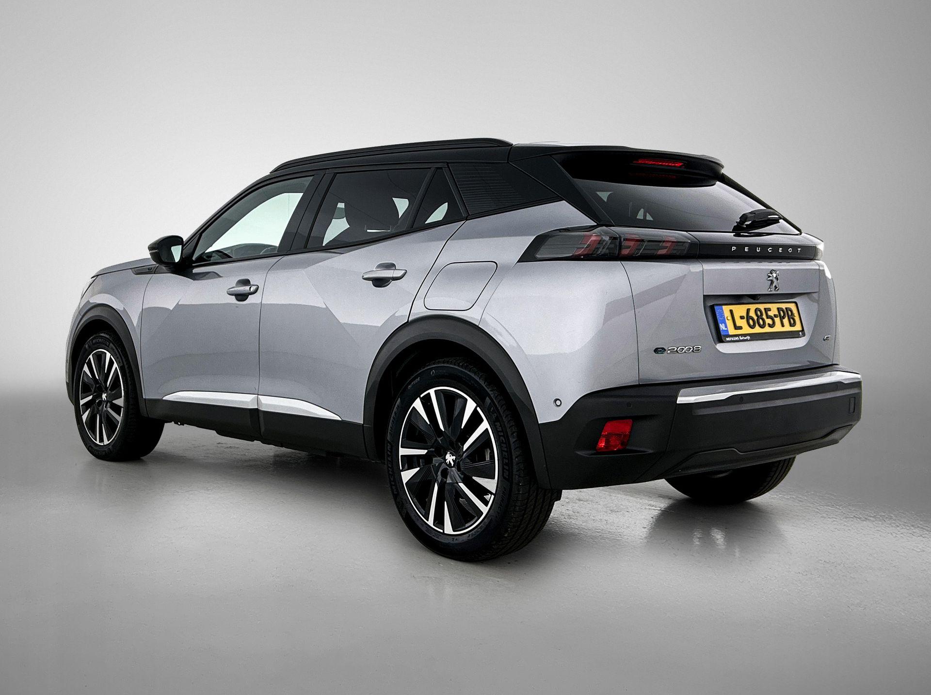 Peugeot e-2008 SUV EV GT Pack 50 kWh 136pk - Afbeelding 3