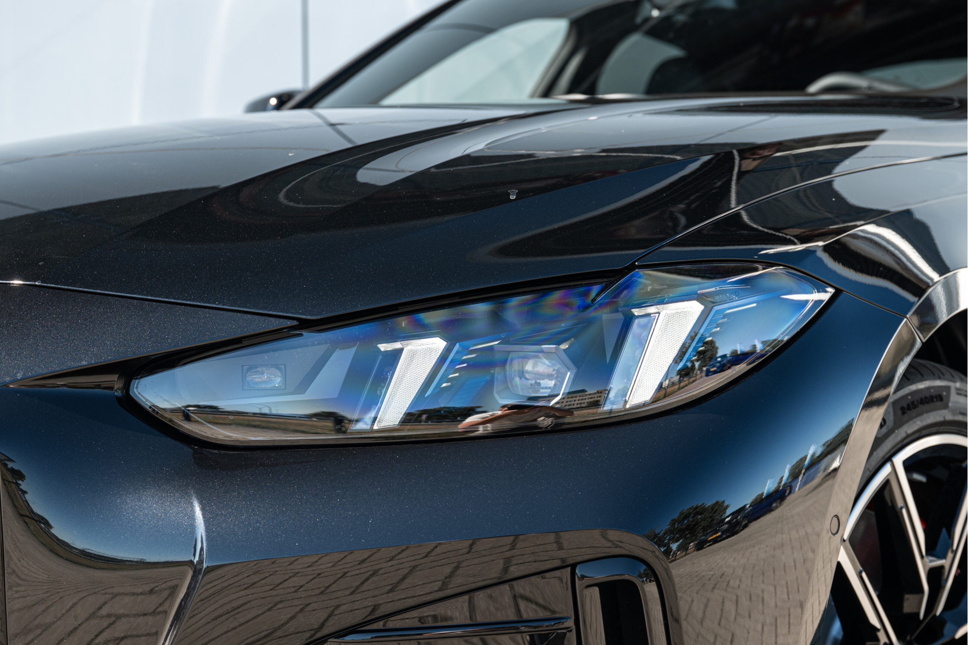 BMW i4 8