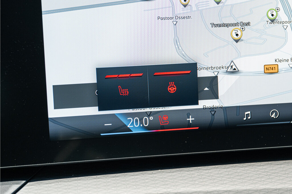 BMW i4 12