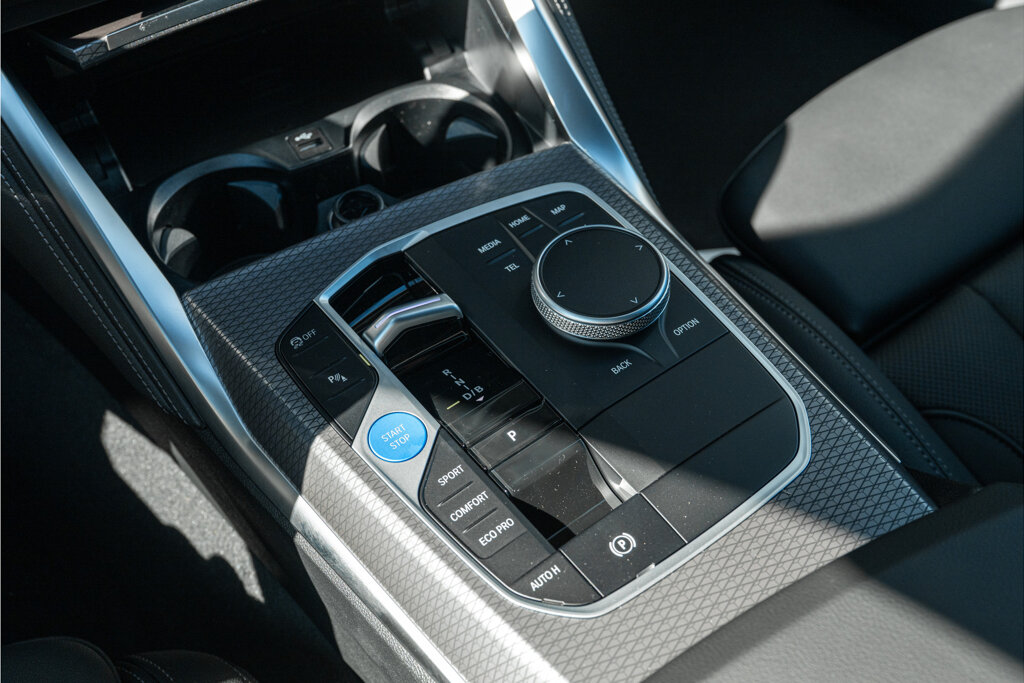 BMW i4 13