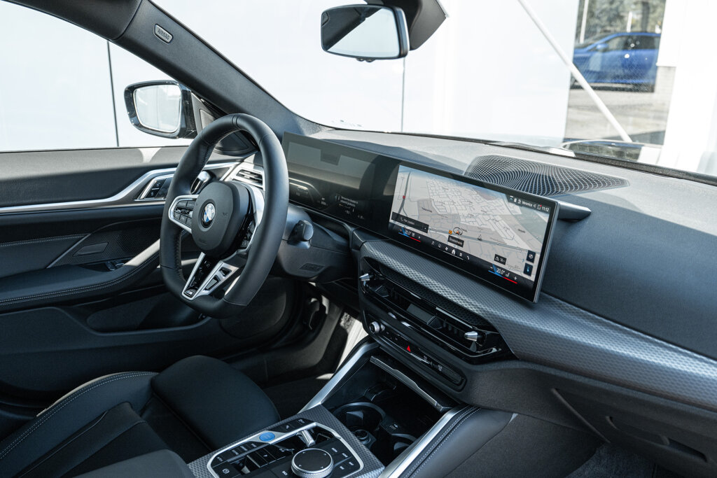 BMW i4 19