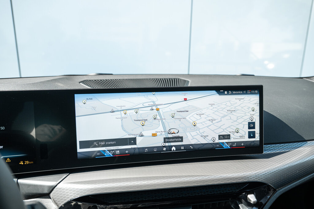 BMW i4 23