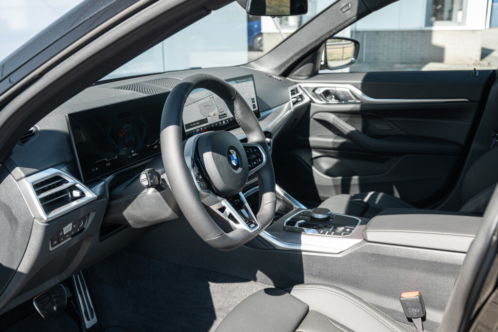 BMW i4 30
