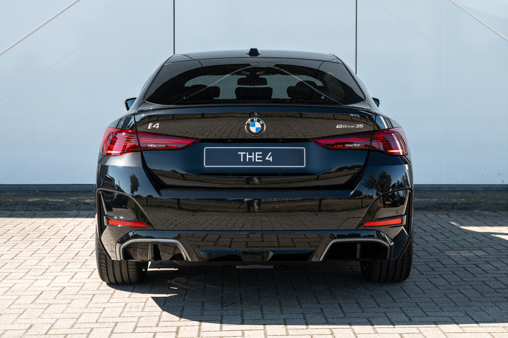 BMW i4 35