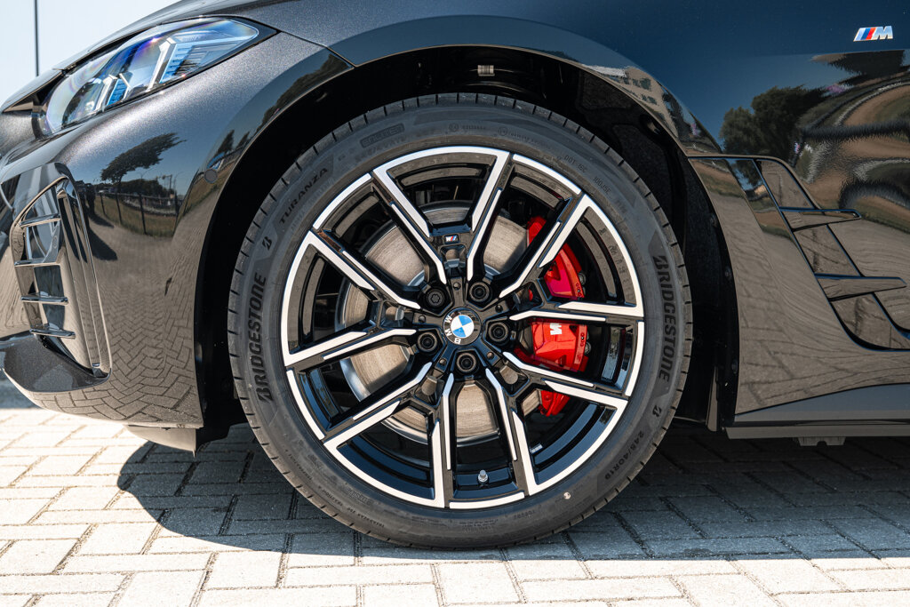 BMW i4 40