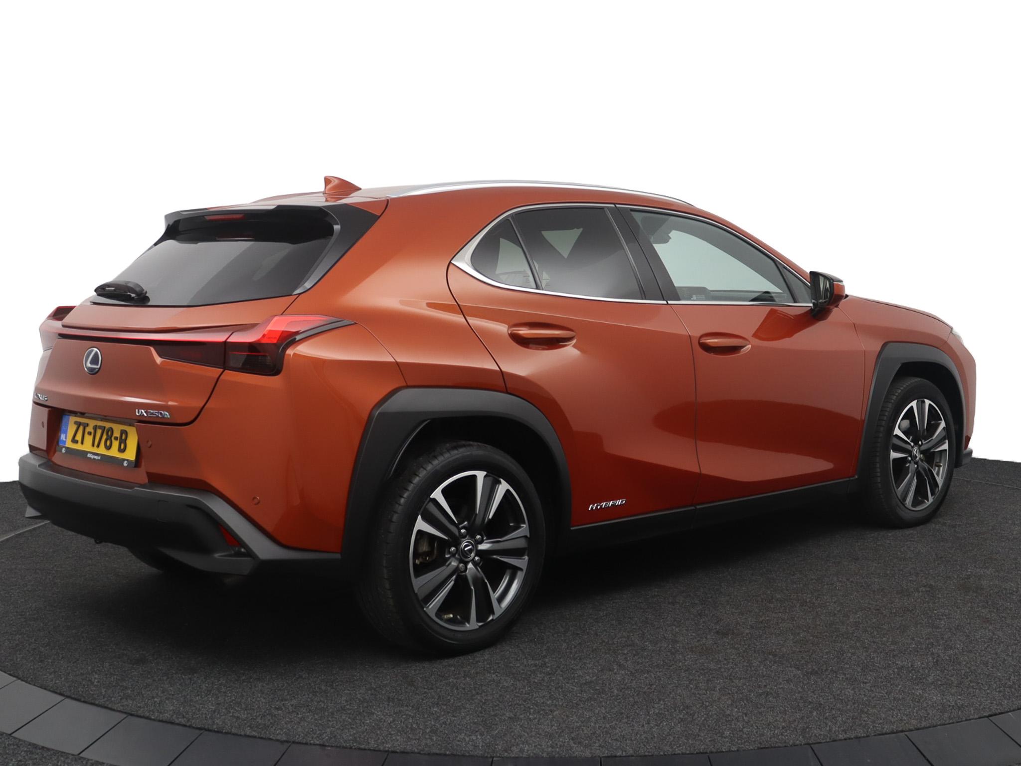 Lexus UX 250h Executive Line - Afbeelding 2