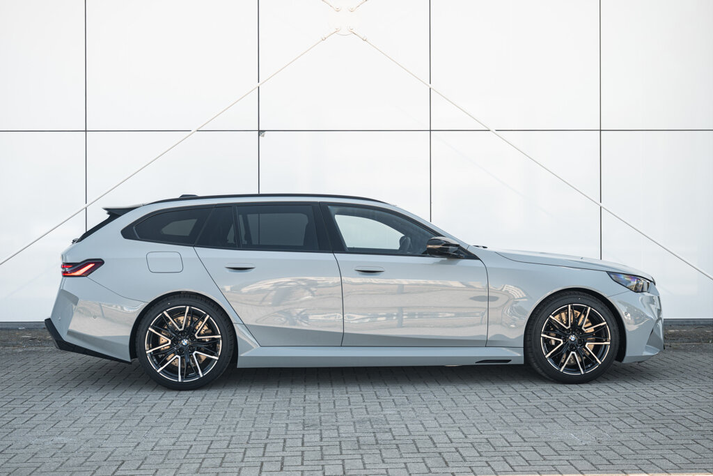 BMW M5 20