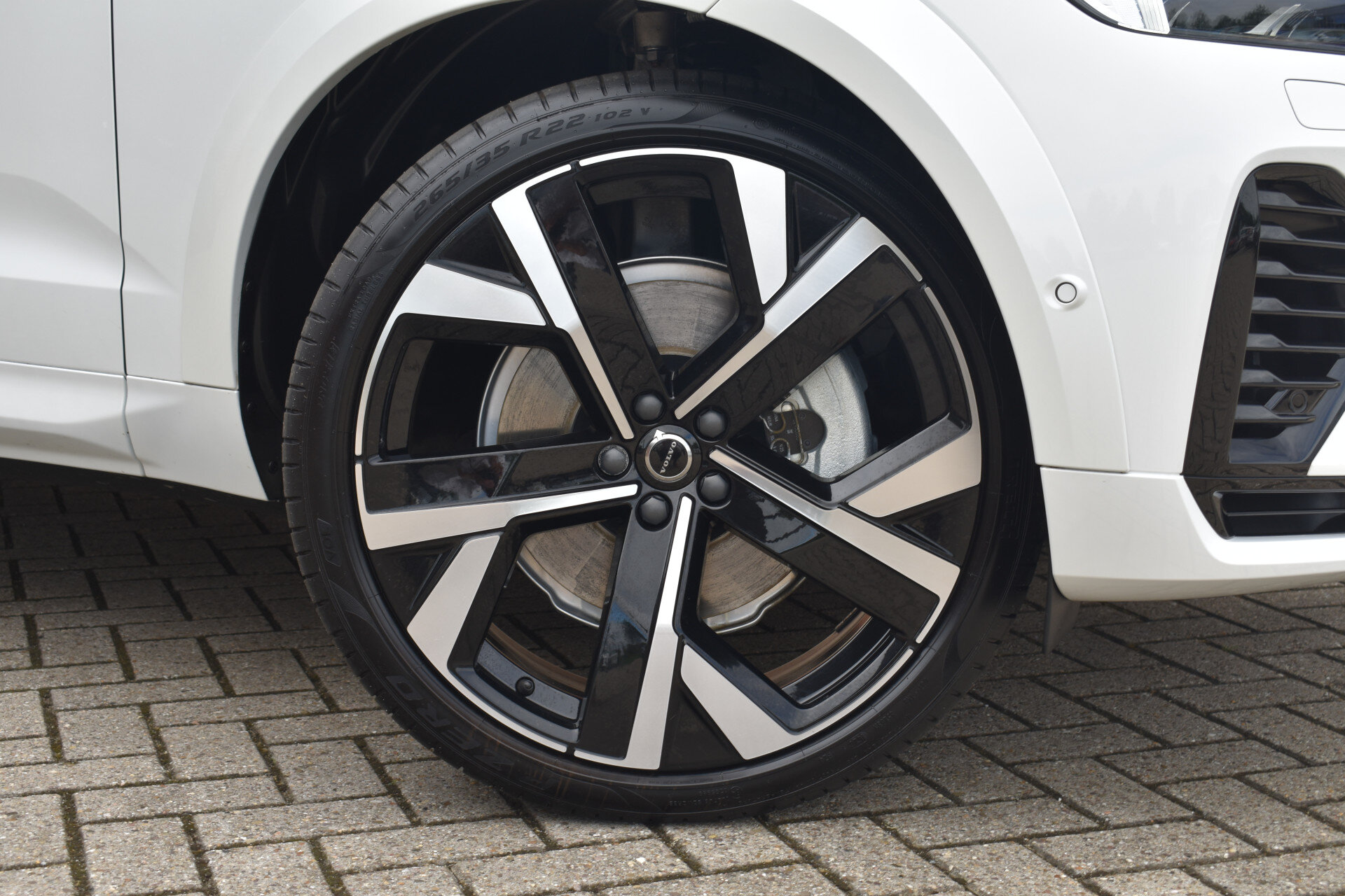 Volvo XC60 T8 455PK AWD Ultra Black Edition - Afbeelding 4