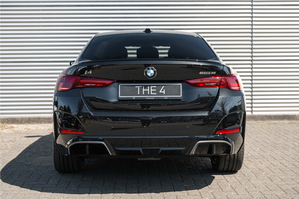 BMW i4 17