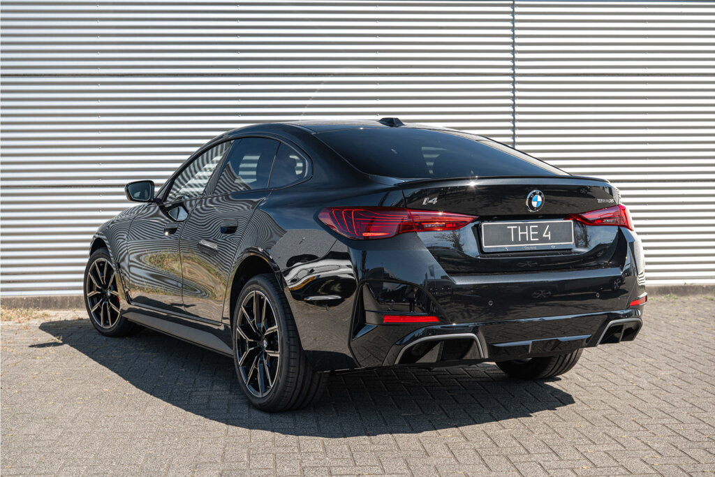 BMW i4 26