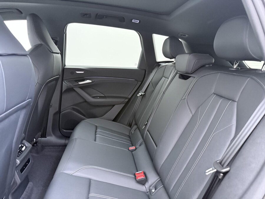 Audi Q6 e-tron S edition performance 100 Kwh 225 kW / 306 PK