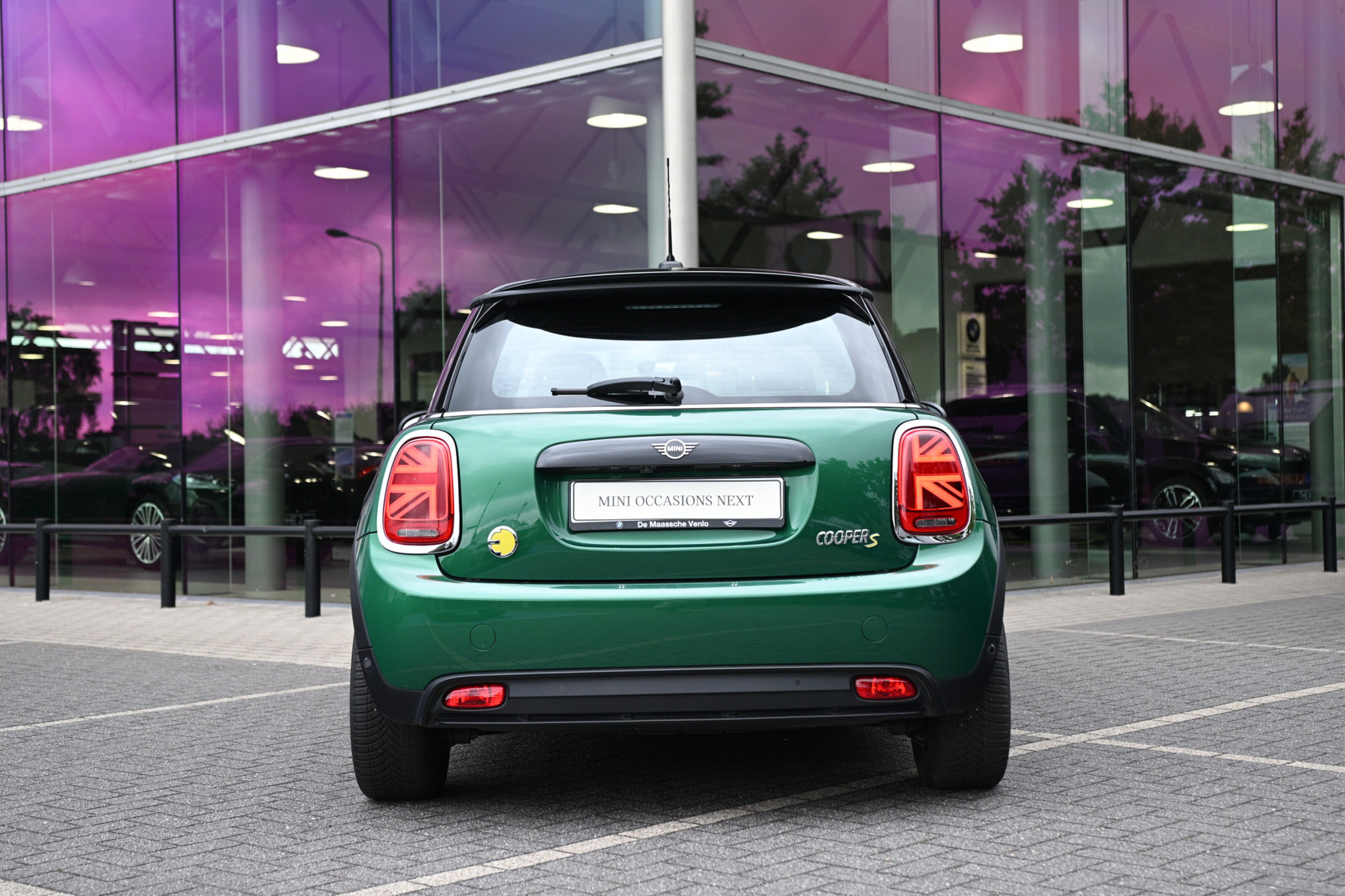 MINI Electric Classic Camden