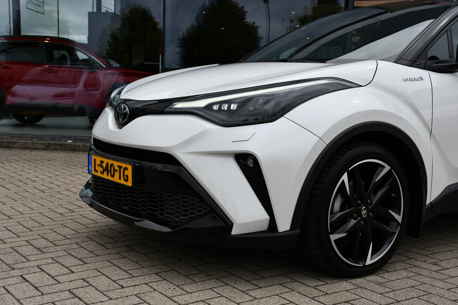 Toyota C-HR 2.0 Hybrid GR-Sport Limited Automaat 184pk - Afbeelding 4