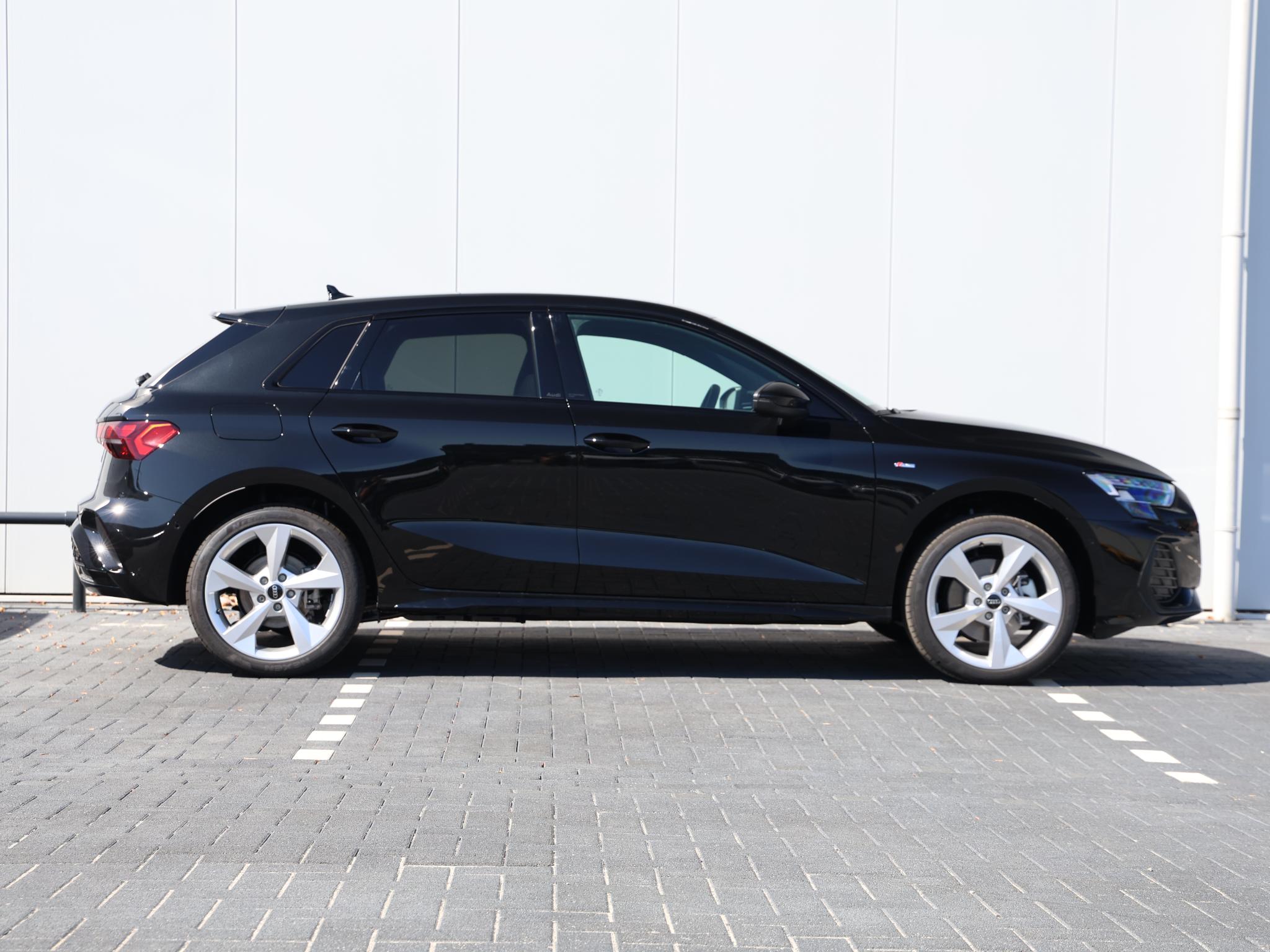 Audi A3 Sportback S edition 40 TFSI e 150 kW / 204 PK - Afbeelding 2