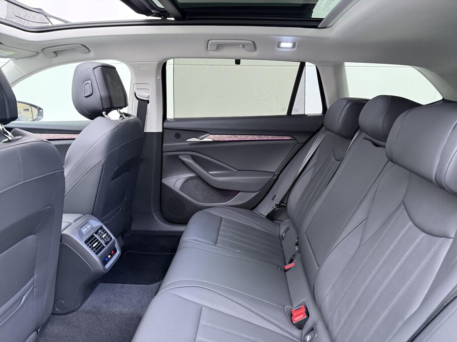 Škoda Superb Combi 1.5 TSI PHEV Laurin & Klement