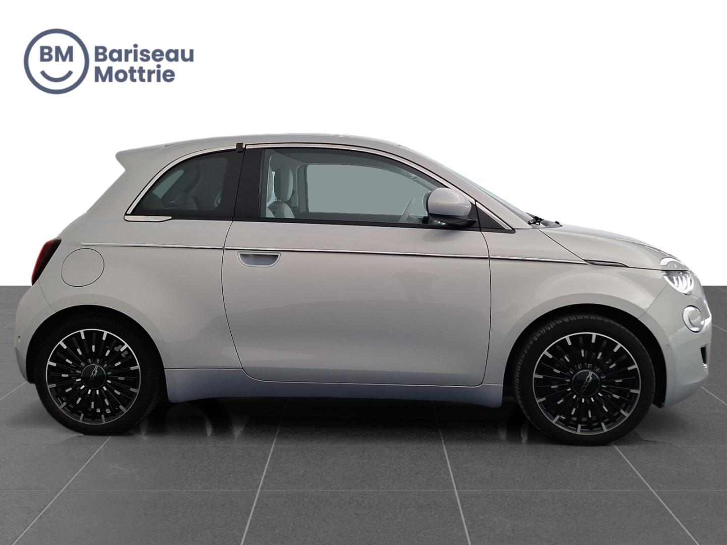Fiat 500e LA PRIMA *LEDER*DAB*CAMERA SENSOREN*ZETELVERWARMING*CARPLAY*GPS* - Image 3