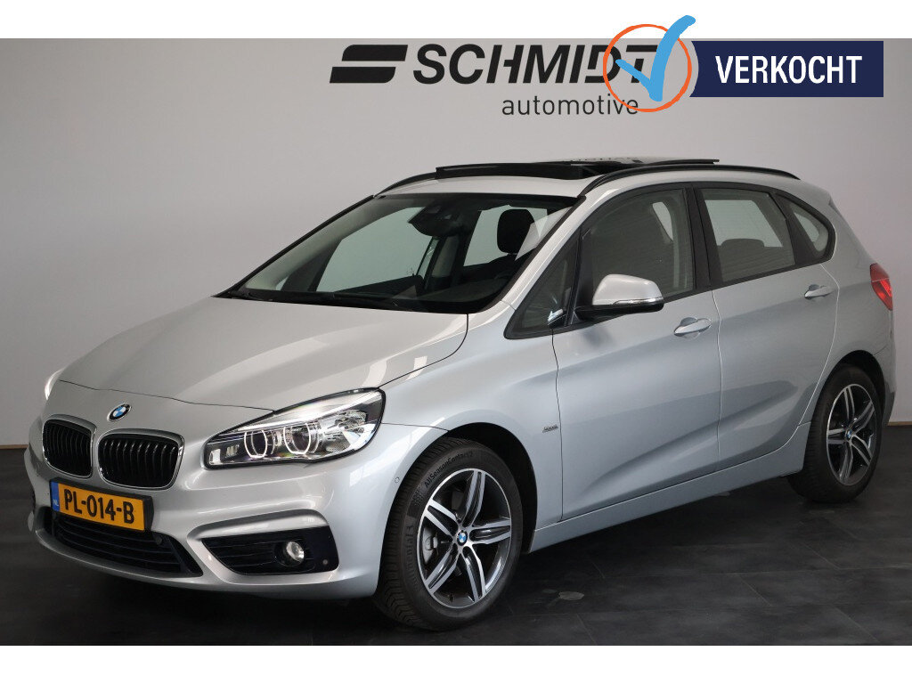 BMW 2 Serie Active Tourer 220i Executive Sport Automaat | Trekhaak | Panoramadak | LED