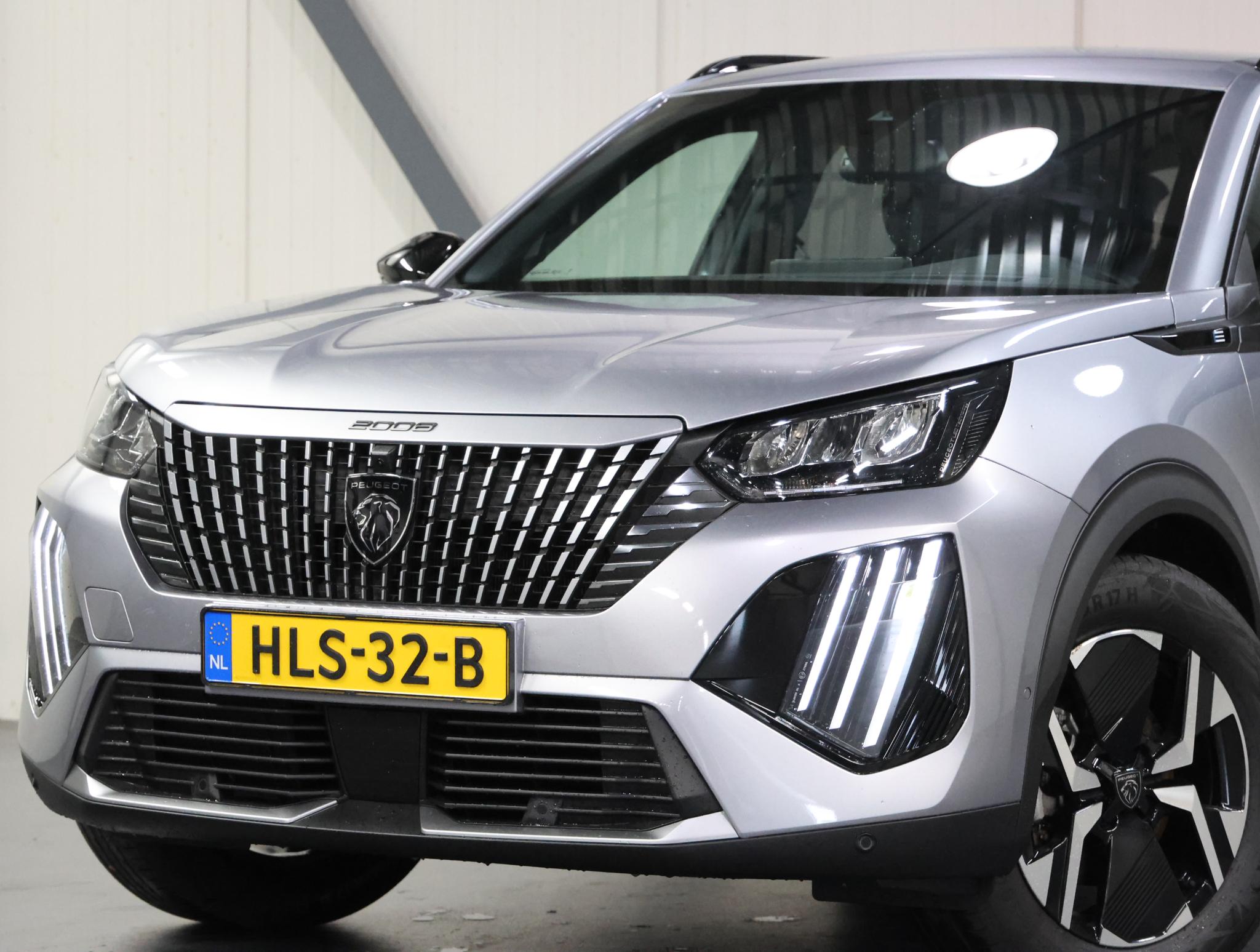 Peugeot e-2008