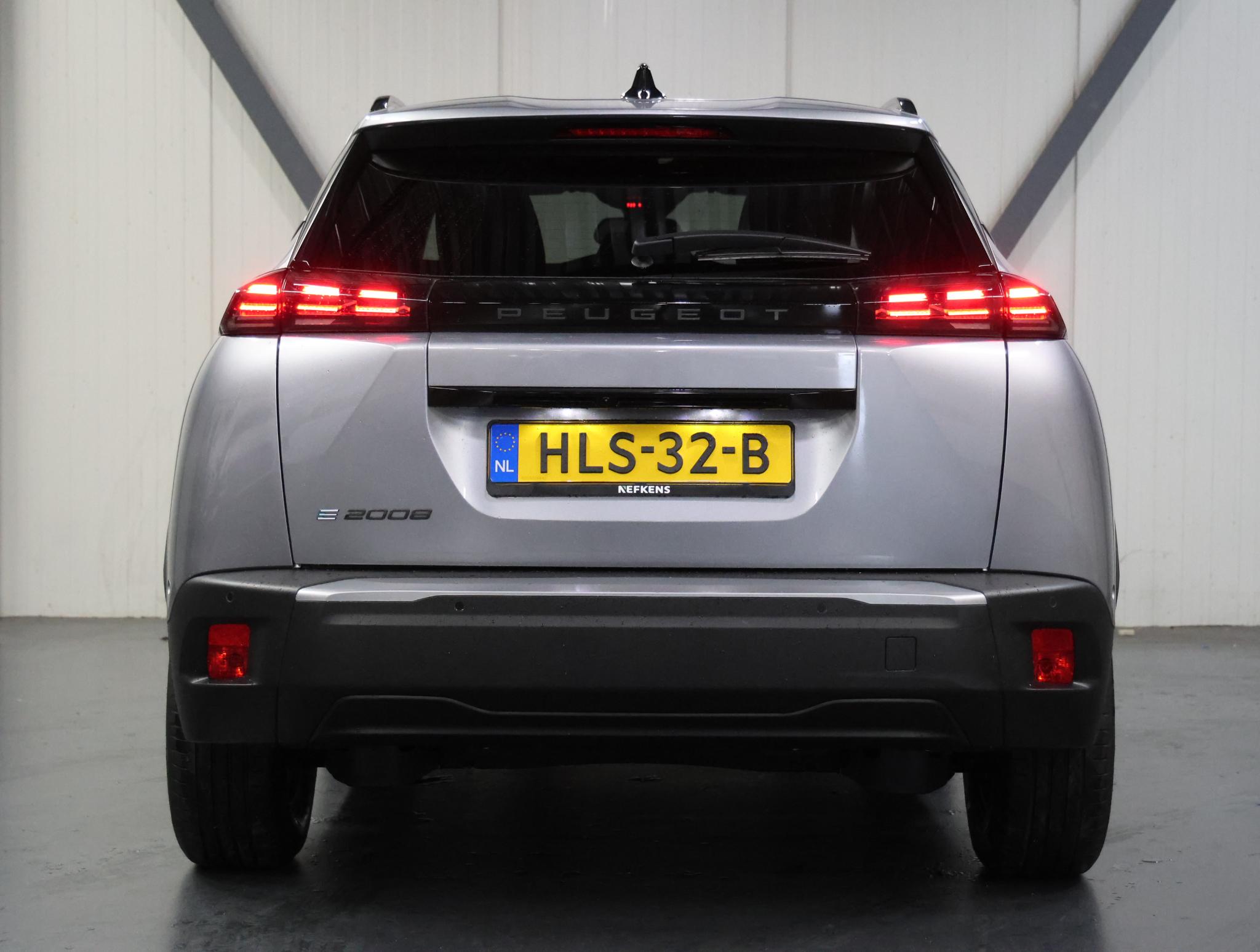 Peugeot e-2008