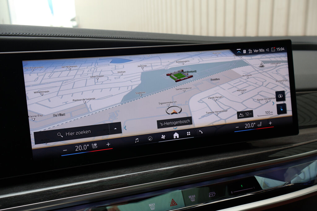 BMW i7 21
