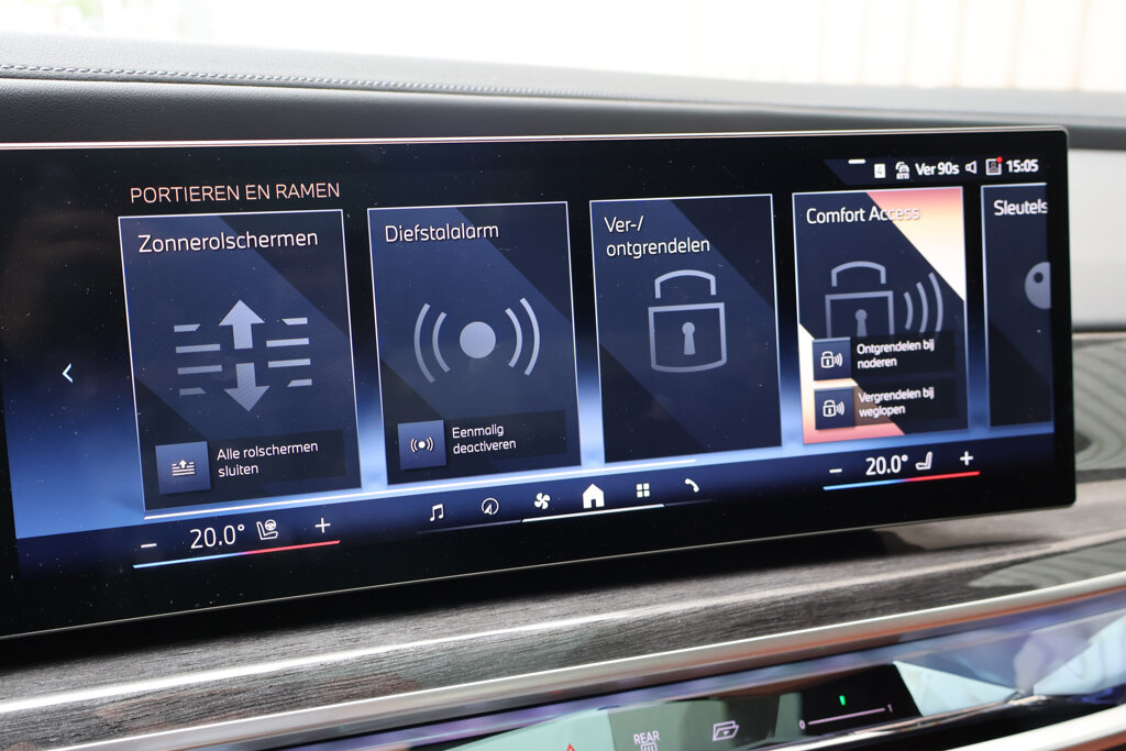 BMW i7 23