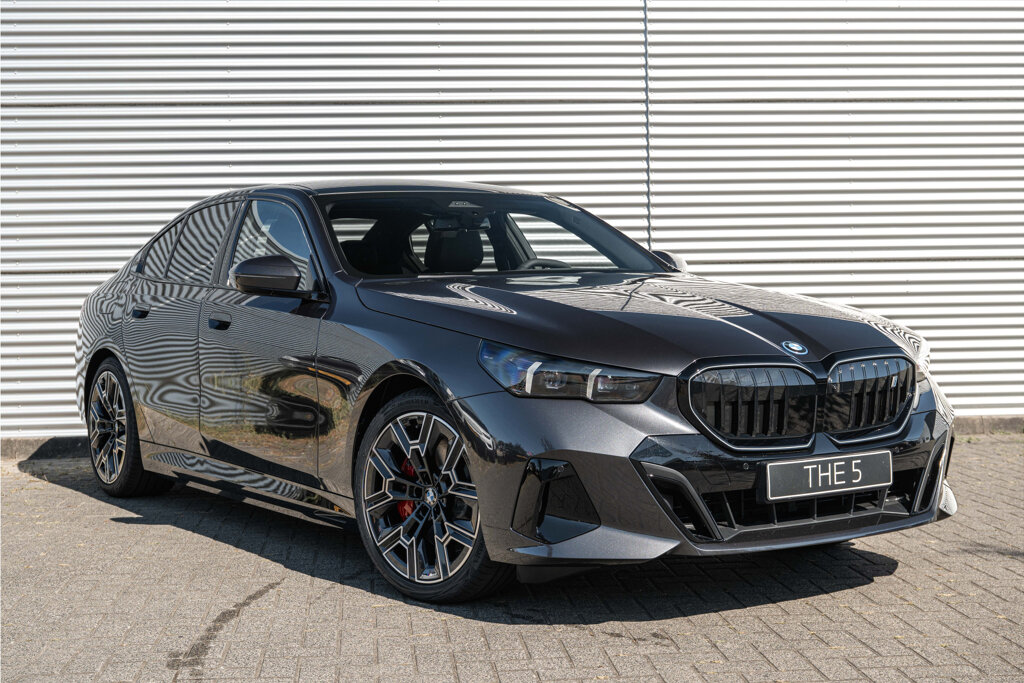 BMW i5 12