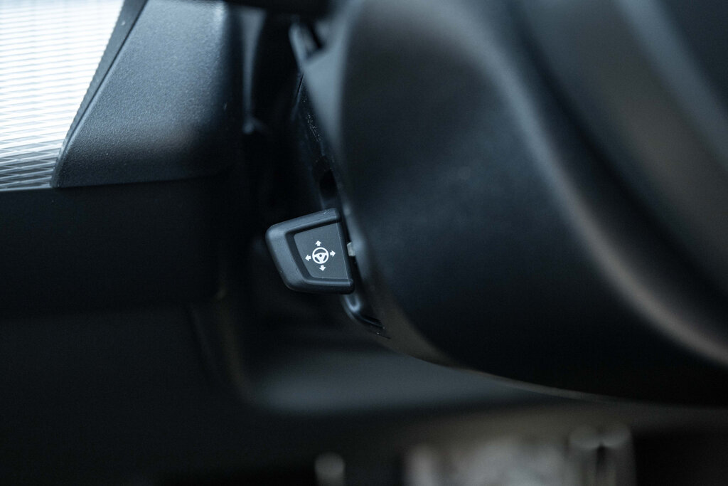 BMW i5 19