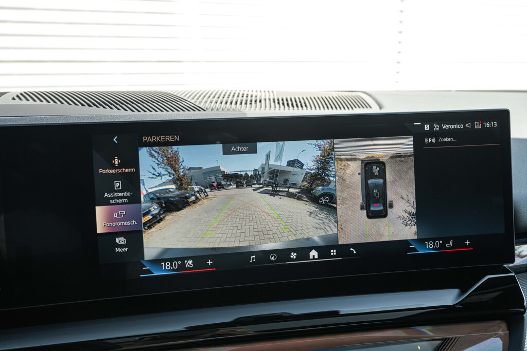 BMW i5 27