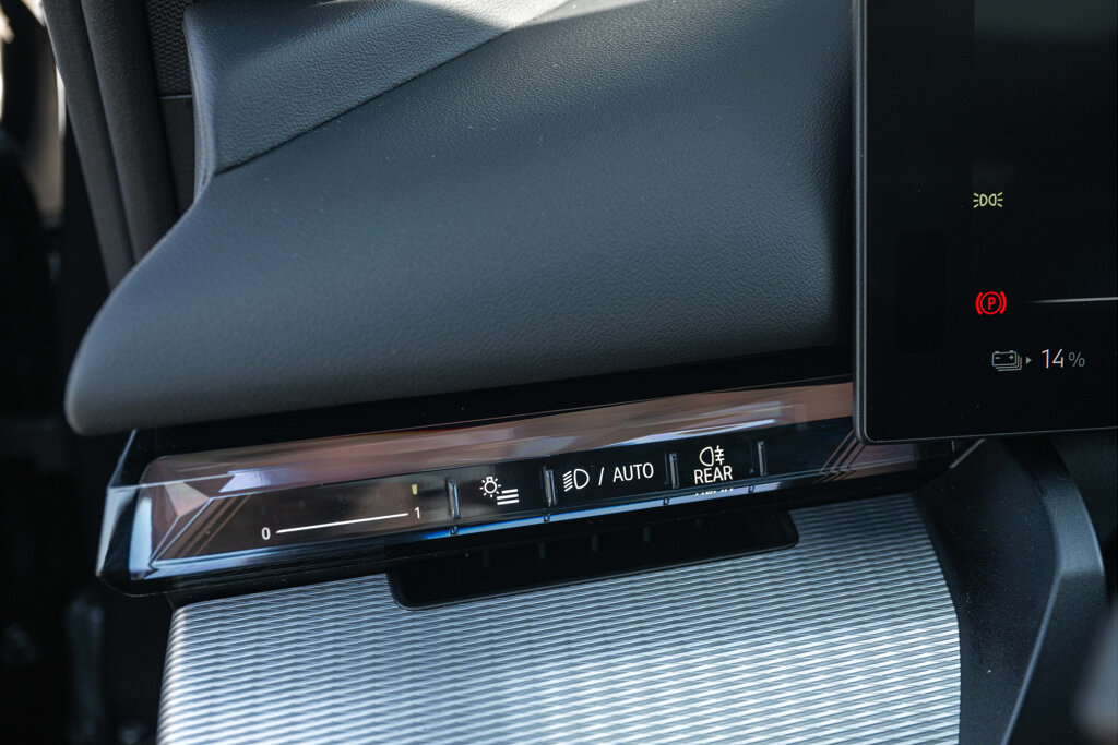 BMW i5 30
