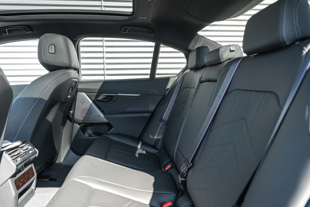 BMW i5 46