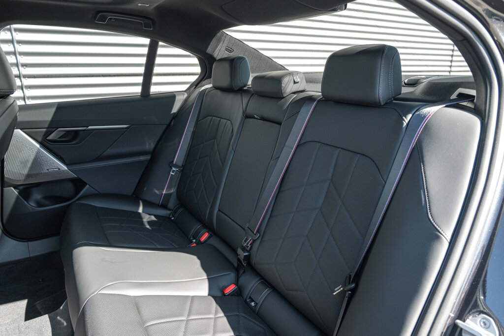 BMW i5 47