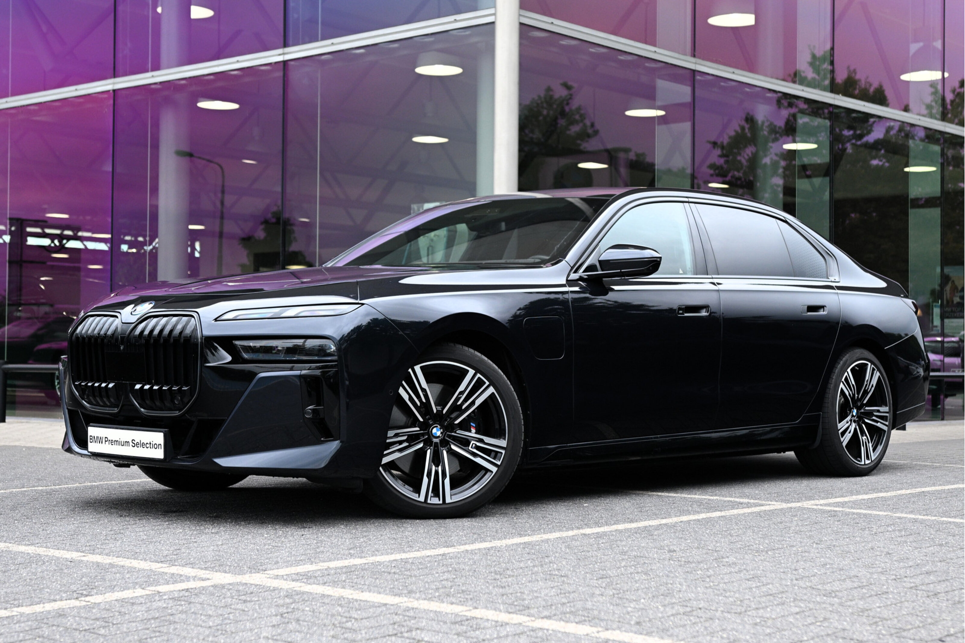 BMW 7 Serie 750e xDrive M Sport Automaat