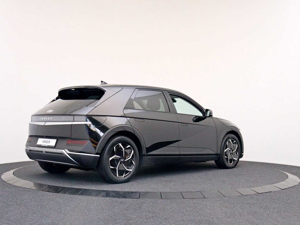Hyundai IONIQ 5 Connect+ 77.4 kWh | Leder | Navi | Camera | Elek. stoelen | SOH 98,2% - Afbeelding 2