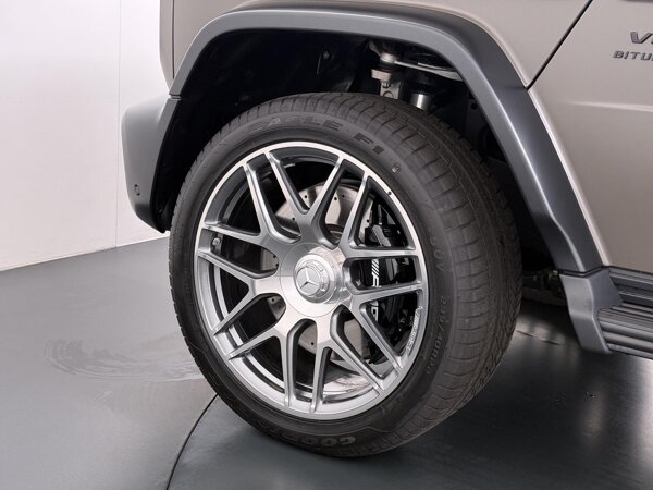22" multispaaks gesmede AMG-velgen, zwart/grijs 22" multispaaks gesmede AMG-velgen, zwart/grijs