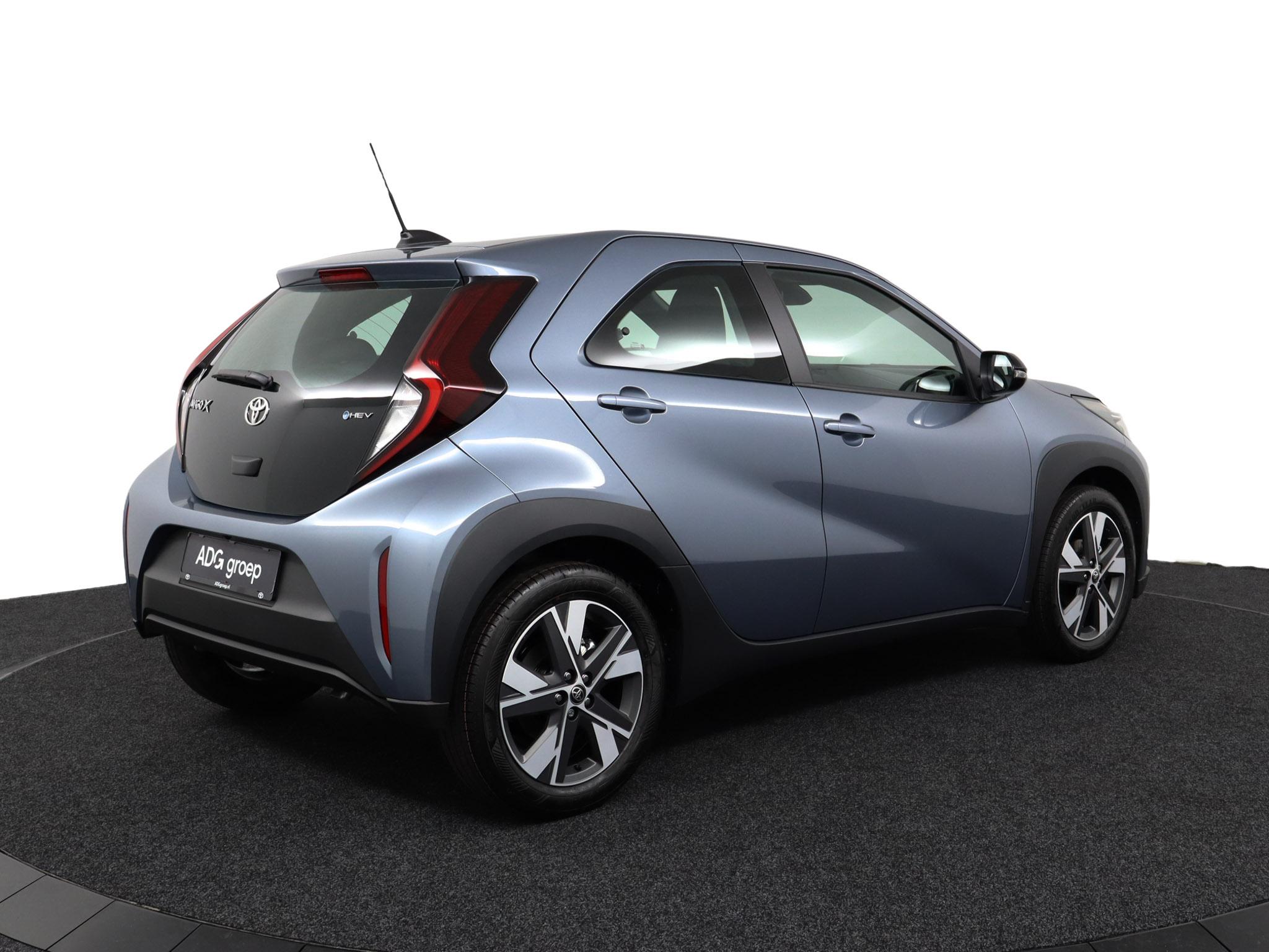 Toyota Aygo X Hybrid 115 play - Afbeelding 2