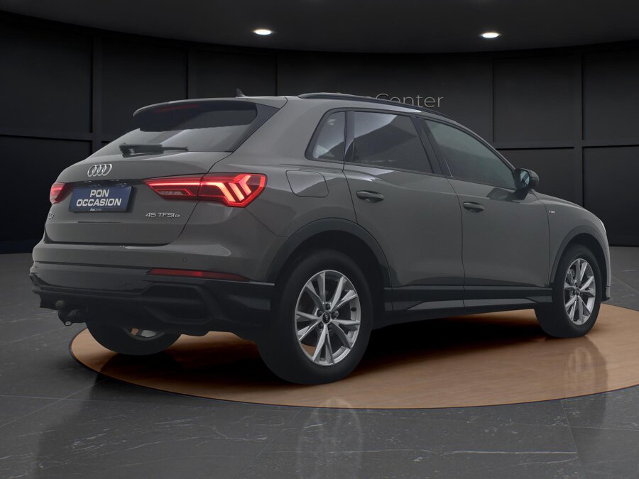 Audi Q3 45 TFSIe S-line