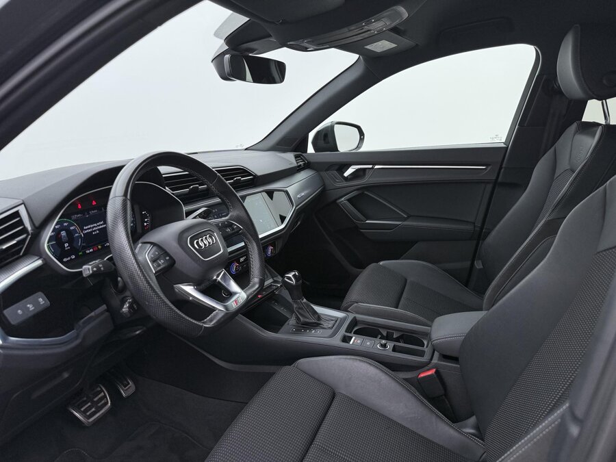 Audi Q3 45 TFSI e S-line