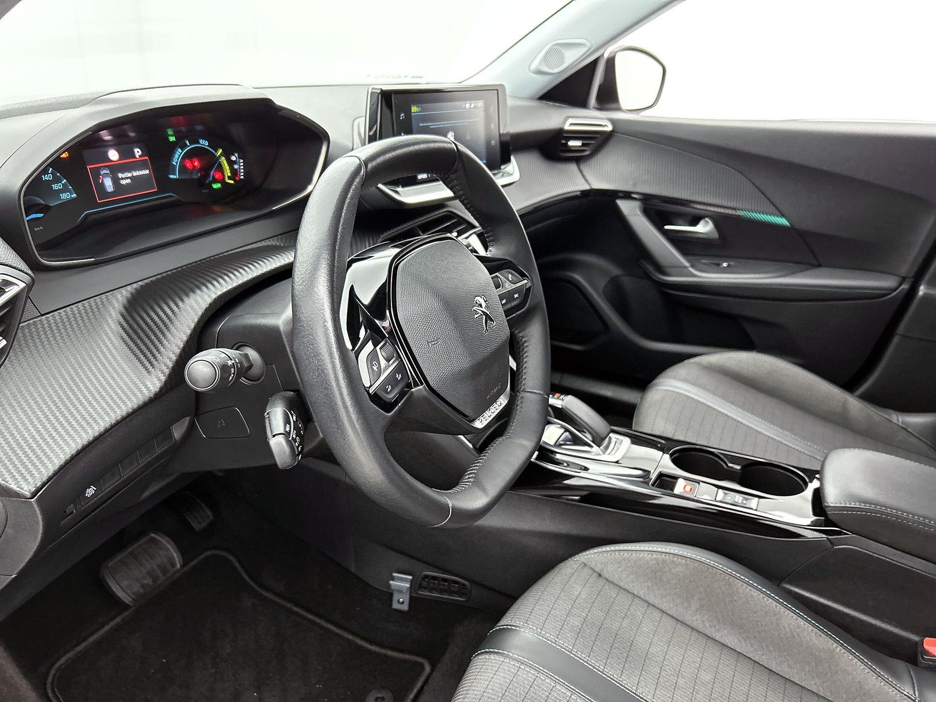 Peugeot e-2008