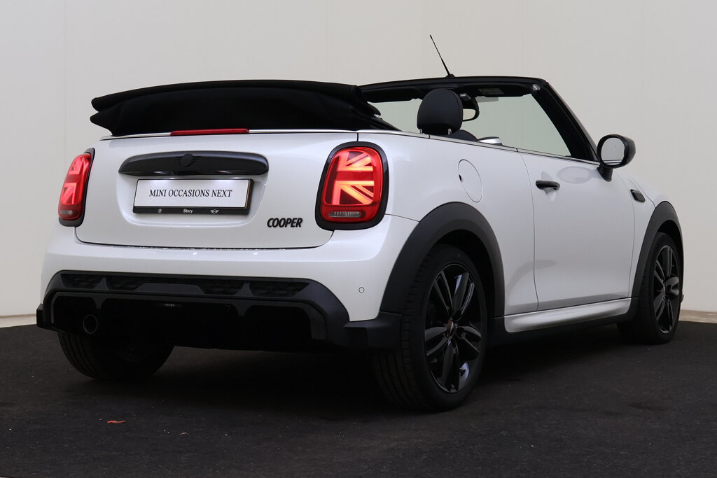 MINI Cooper Cabrio 2