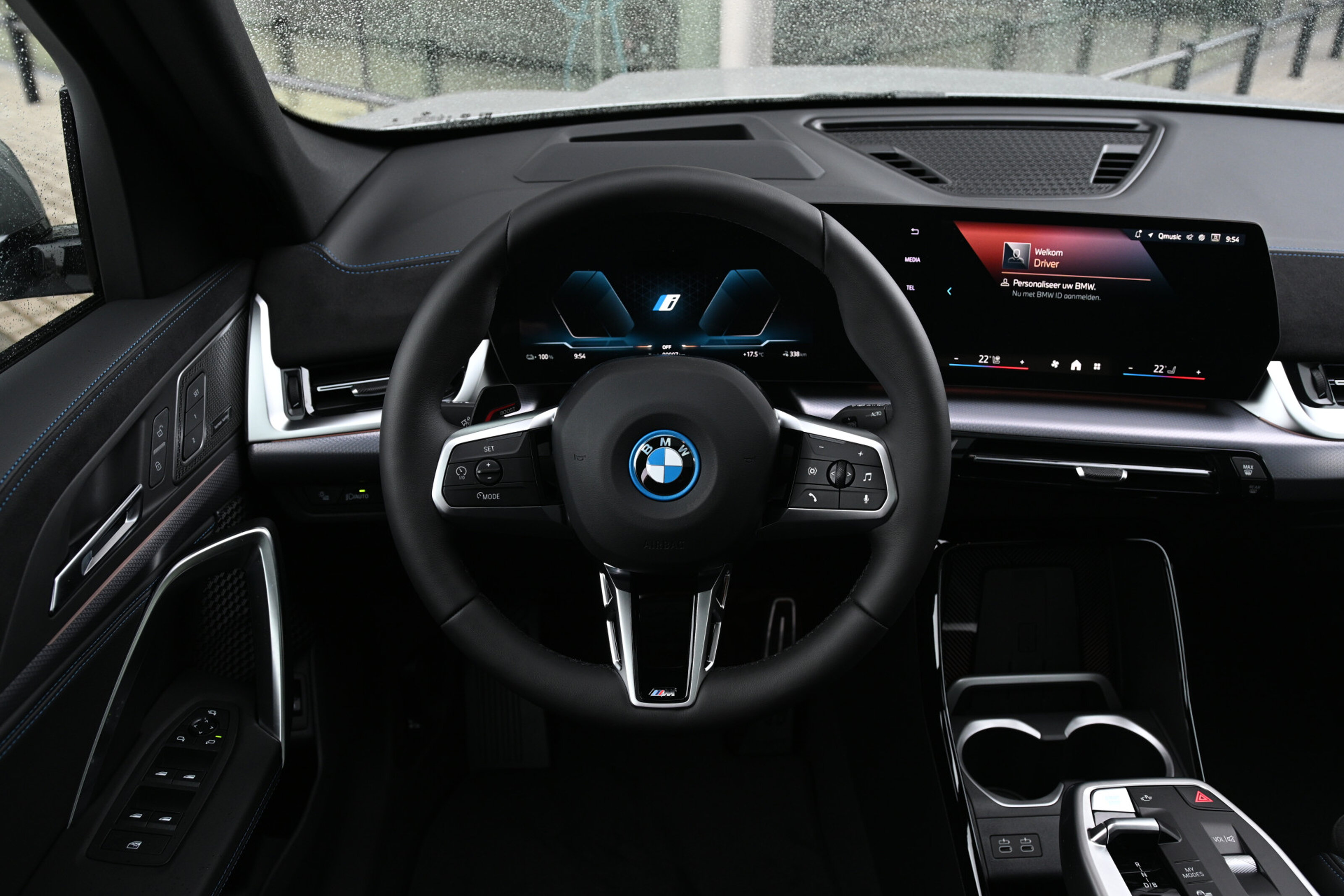 BMW iX1 6