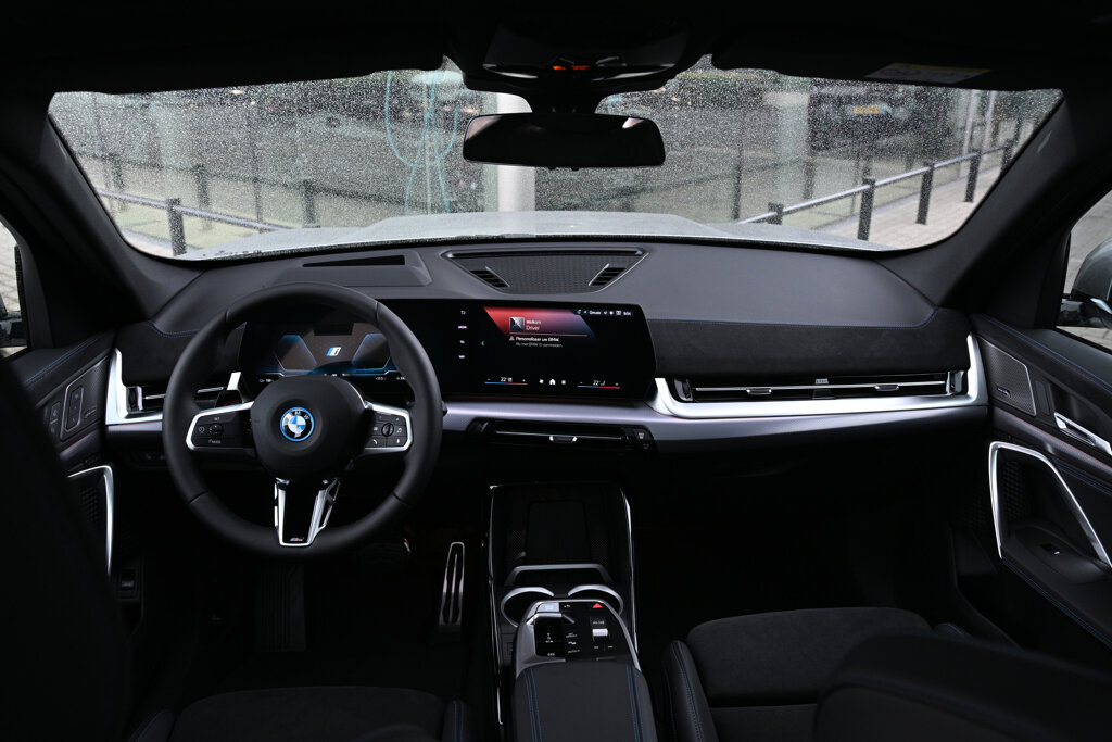 BMW iX1 22
