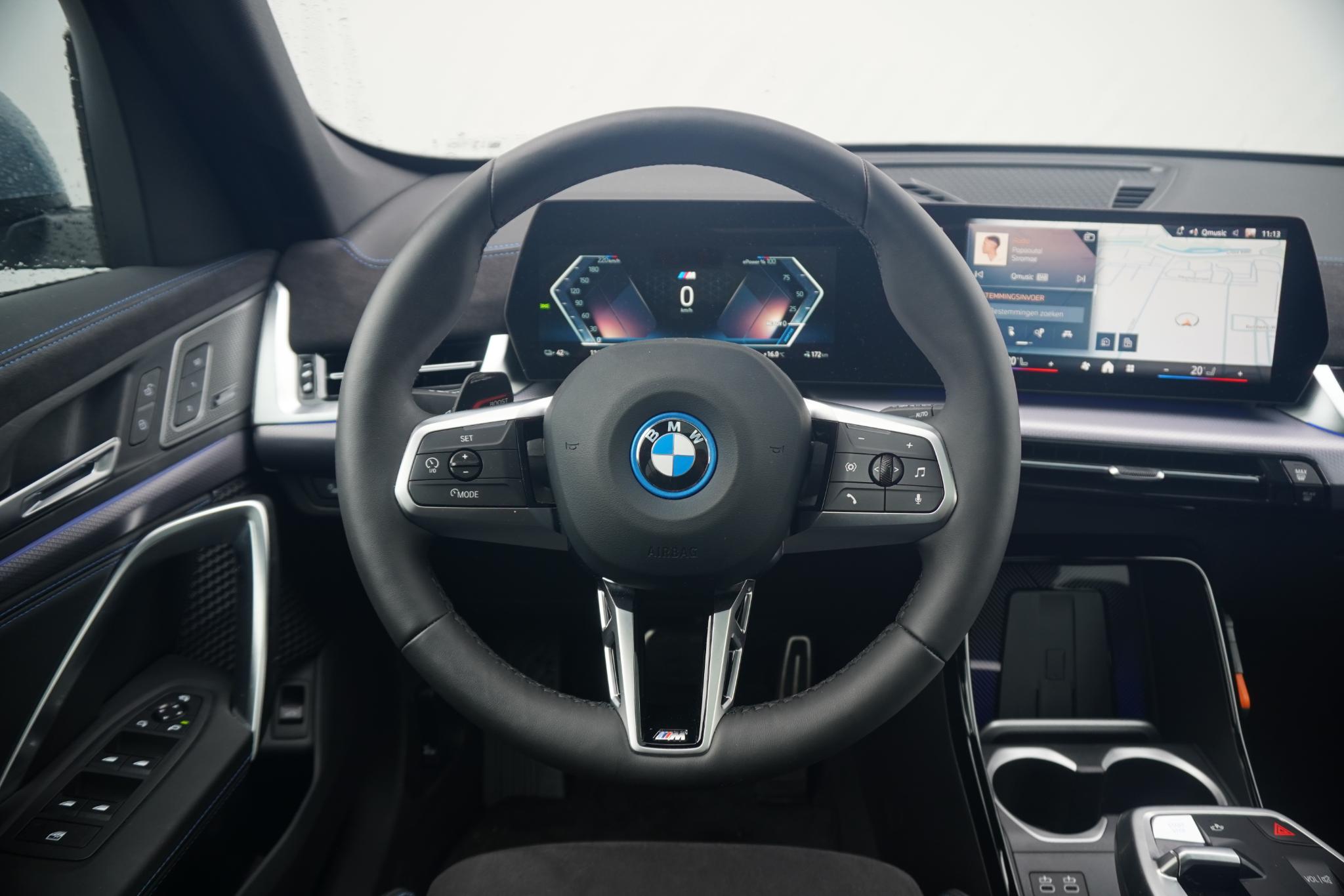 BMW iX1