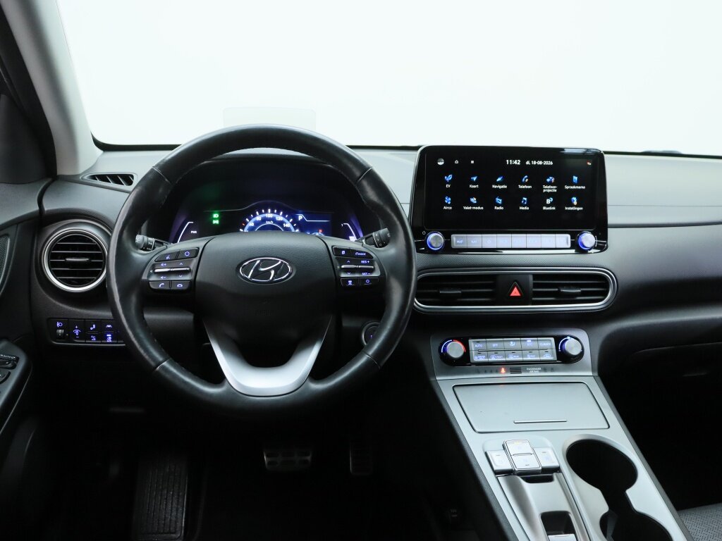 Hyundai Kona EV Premium 64 kWh | Afn. Fietsendragerhaak | Stoelverwarming | Navigatie | - Afbeelding 3