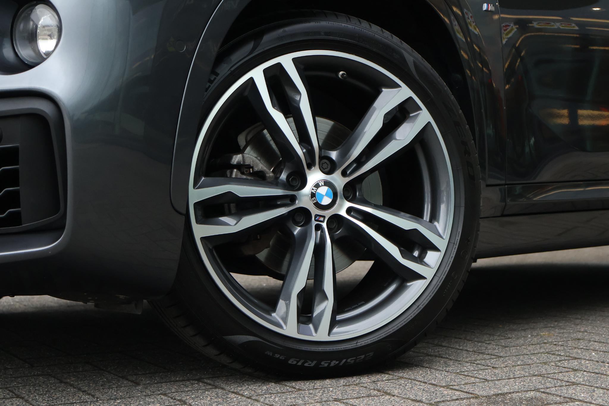 BMW X1 sDrive18i High Executive - Bild 4