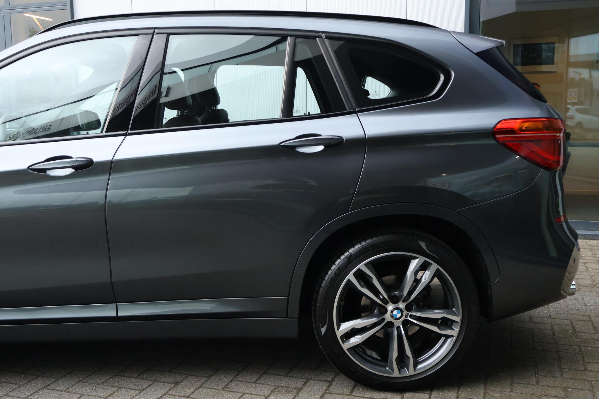 BMW X1 sDrive18i High Executive - Bild 5
