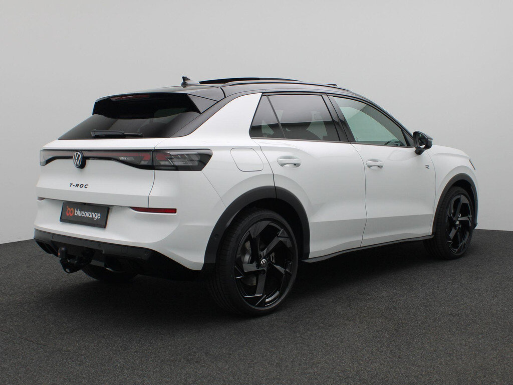 Volkswagen T-Roc 1.5 eTsi R-Line First Edition 150PK DSG Pano-Schuifdak, Trekhaak, Black Style, 20" LM Velgen, Keyless, Side Asisst, Matrix LED-Verlichting, Achteruitrijcamera - Obraz 4